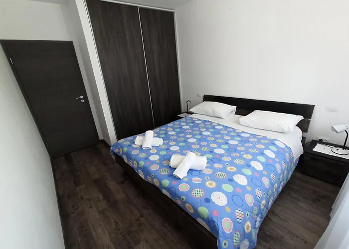 Mira Апартаменти Пула